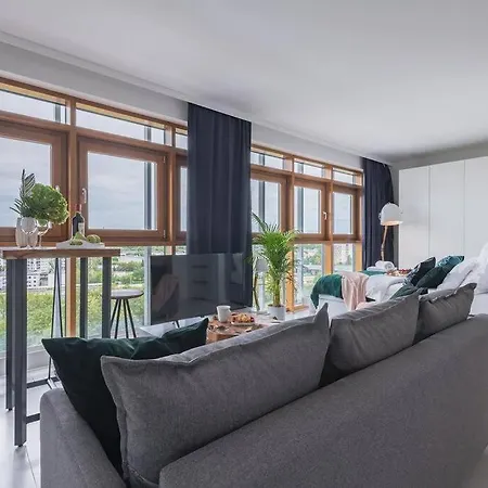 Golden - 10th Floor View, Slominskiego Appartement Varsovie