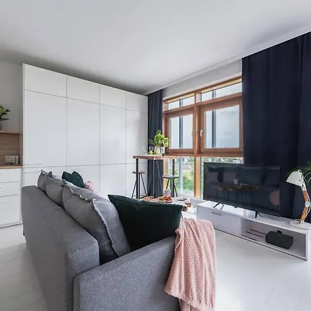 Golden - 10th Floor View, Slominskiego アパート ワルシャワ