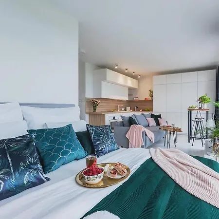 Golden - 10th Floor View, Slominskiego * ワルシャワ